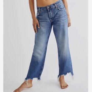 Free People | Maggie Mid Rise Straight Leg Jeans in Sequoia Blue- Size 31